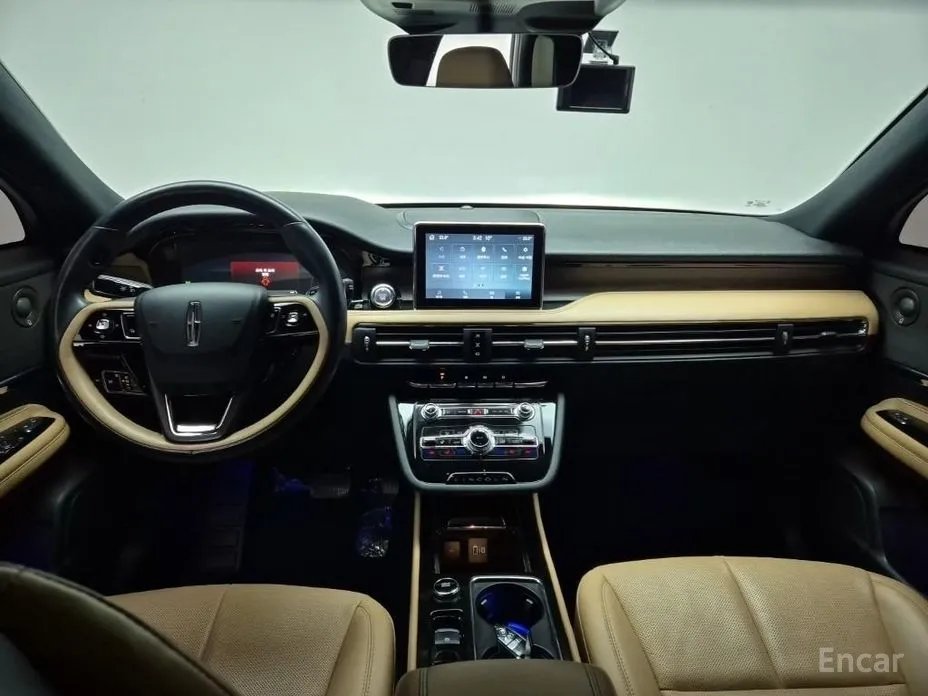 Фото 15 - Lincoln Corsair