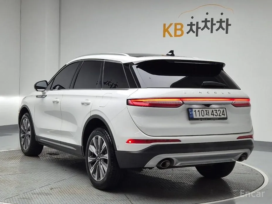 Фото 3 - Lincoln Corsair