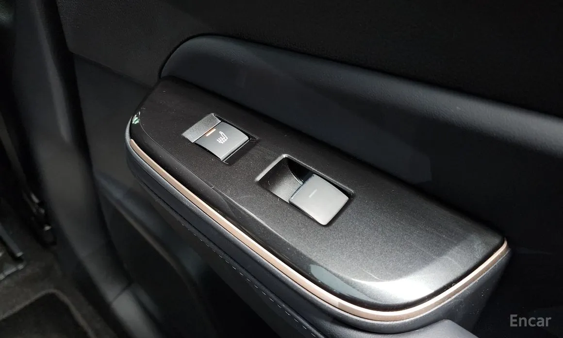 Фото 18 - Toyota Crown