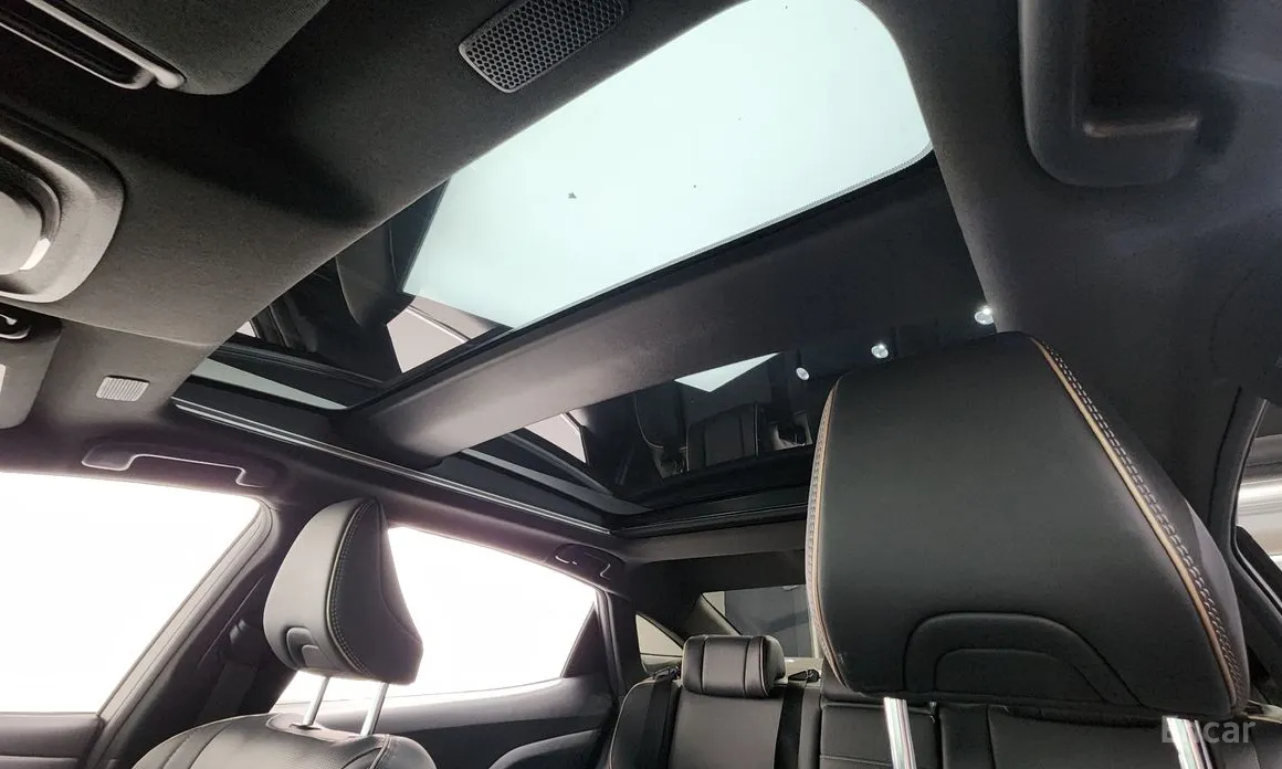 Фото 19 - Toyota Crown