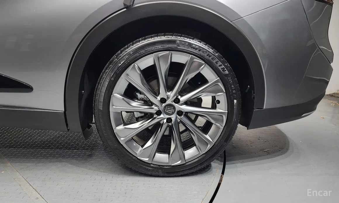 Фото 5 - Toyota Crown