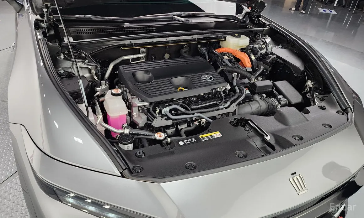 Фото 6 - Toyota Crown