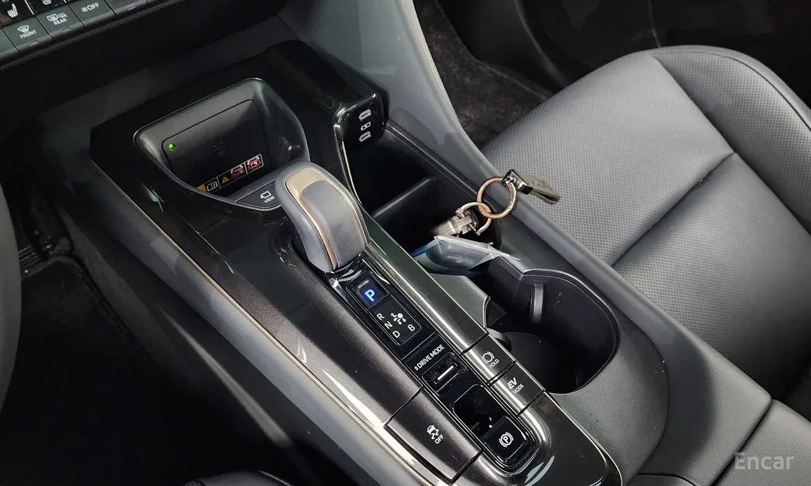 Фото 9 - Toyota Crown