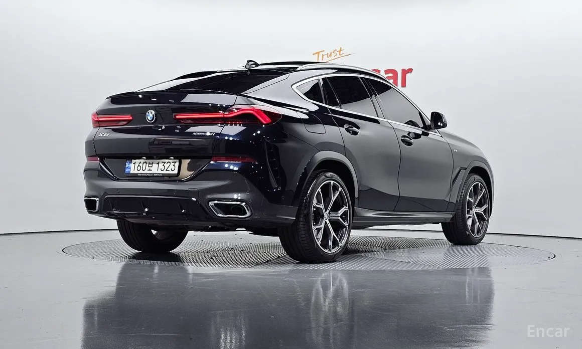 Фото 2 - BMW X6
