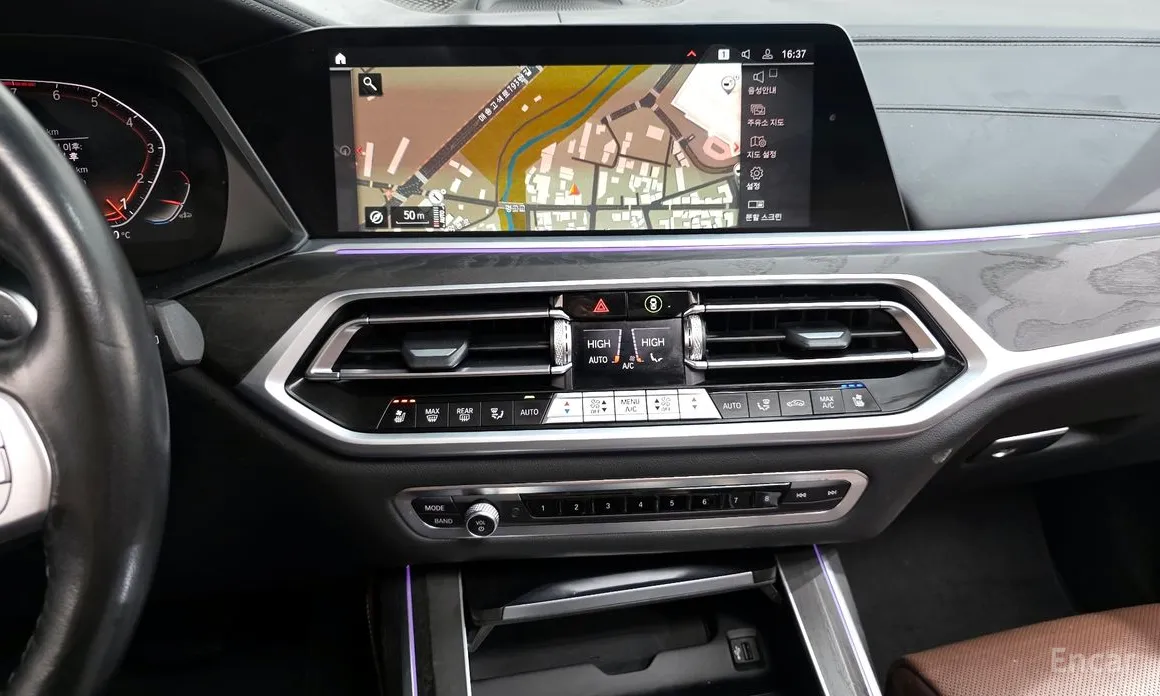 Фото 14 - BMW X7