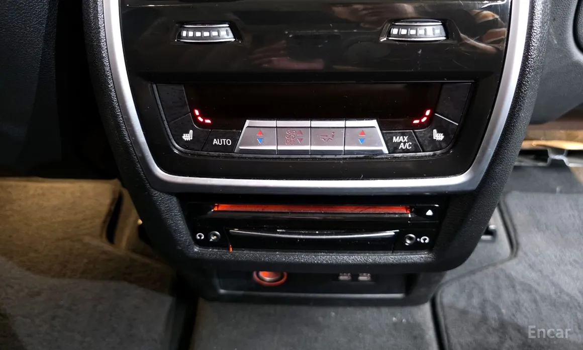 Фото 19 - BMW X7