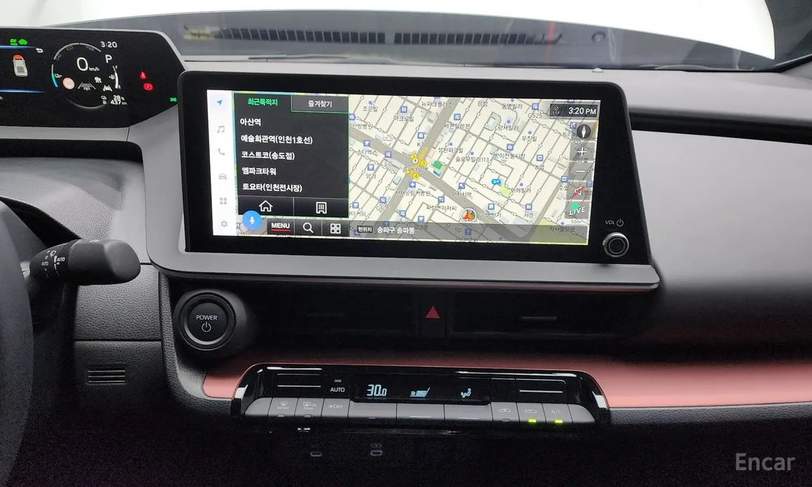 Фото 14 - Toyota Prius