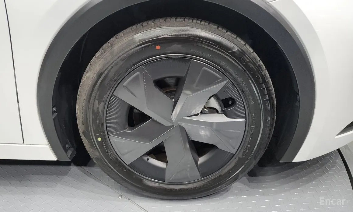 Фото 5 - Toyota Prius