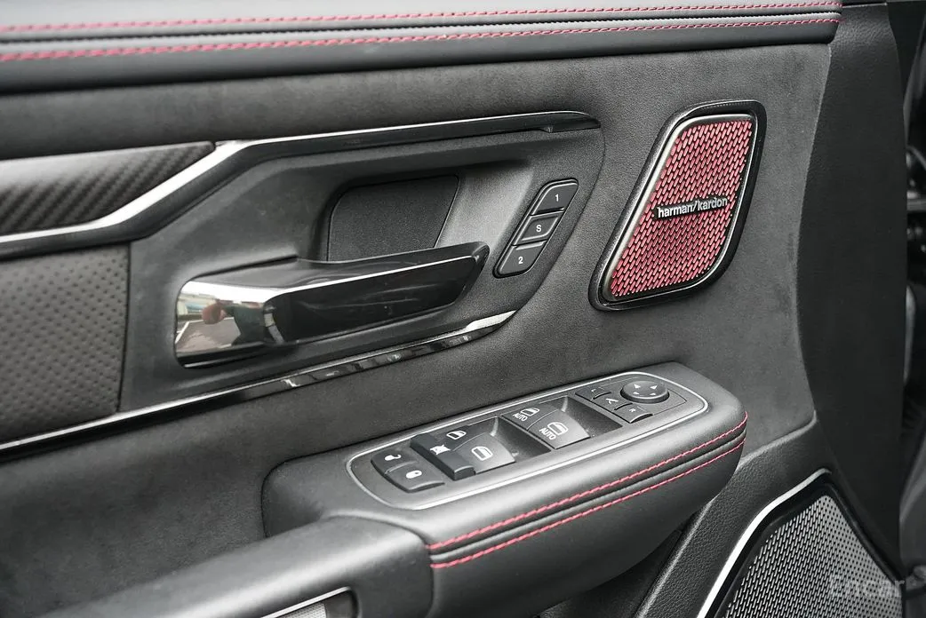 Фото 15 - Dodge Ram Pickup