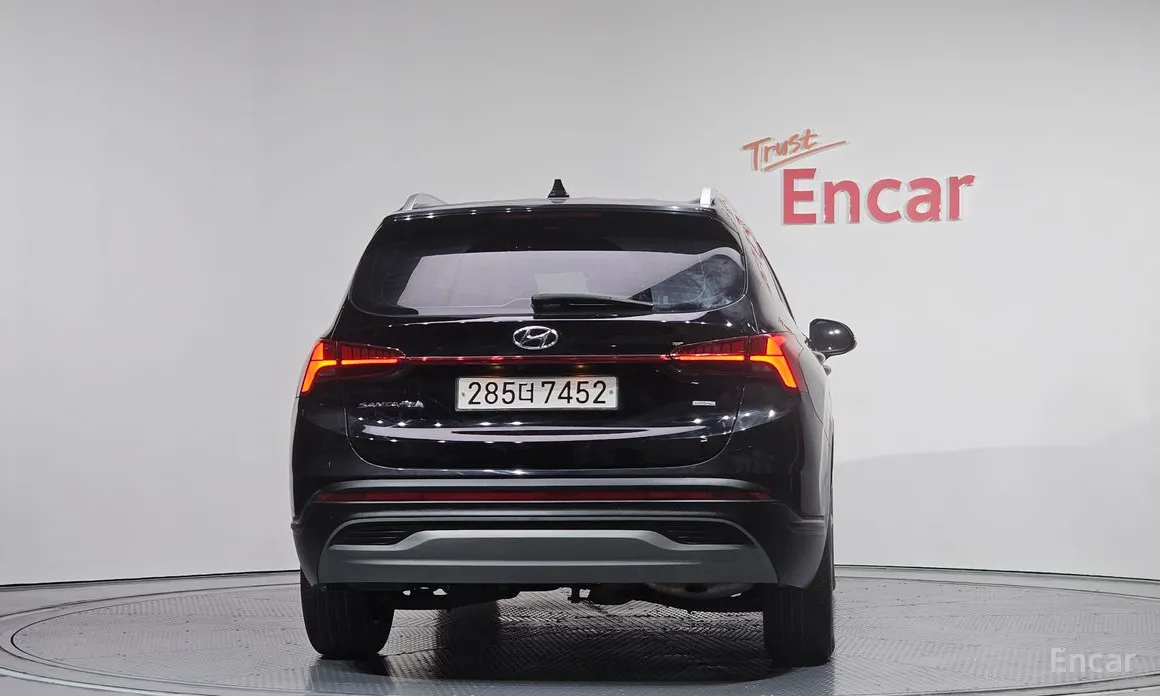 Фото 4 - Hyundai Santa Fe