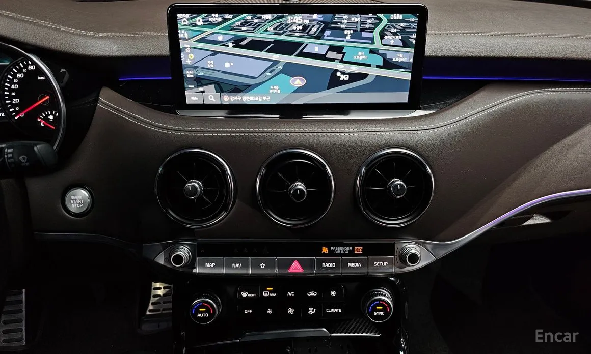 Фото 14 - Kia Stinger