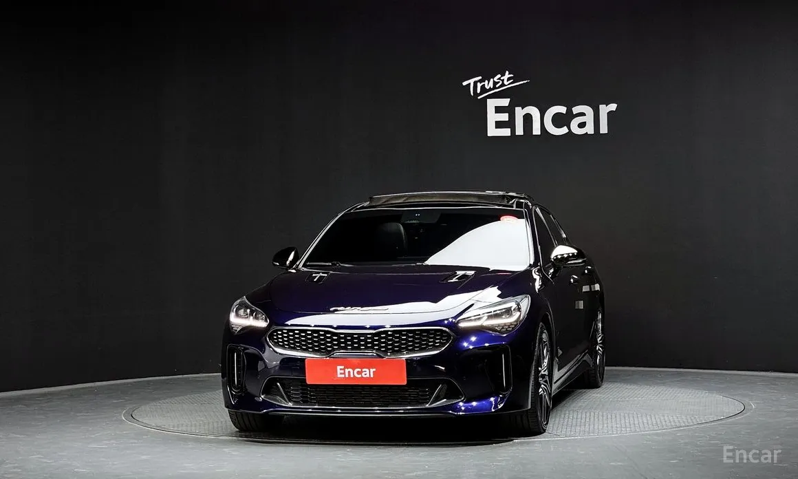 Фото 3 - Kia Stinger