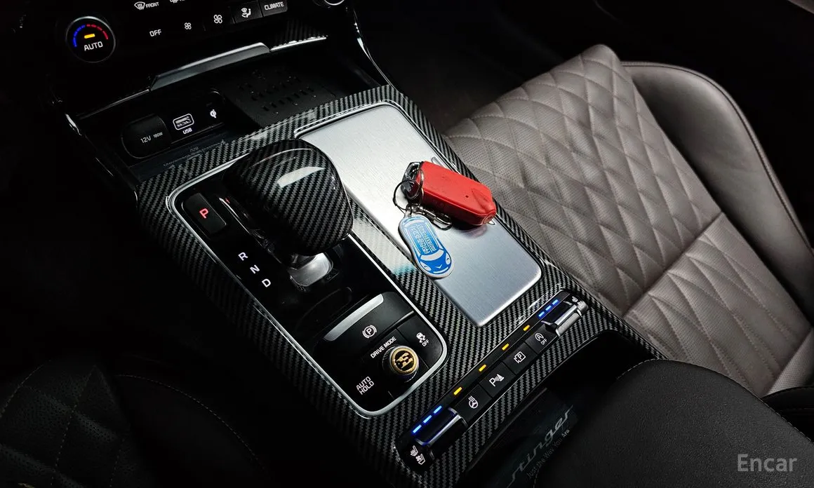 Фото 9 - Kia Stinger