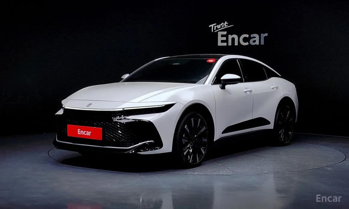 Фото 1 - Toyota Crown