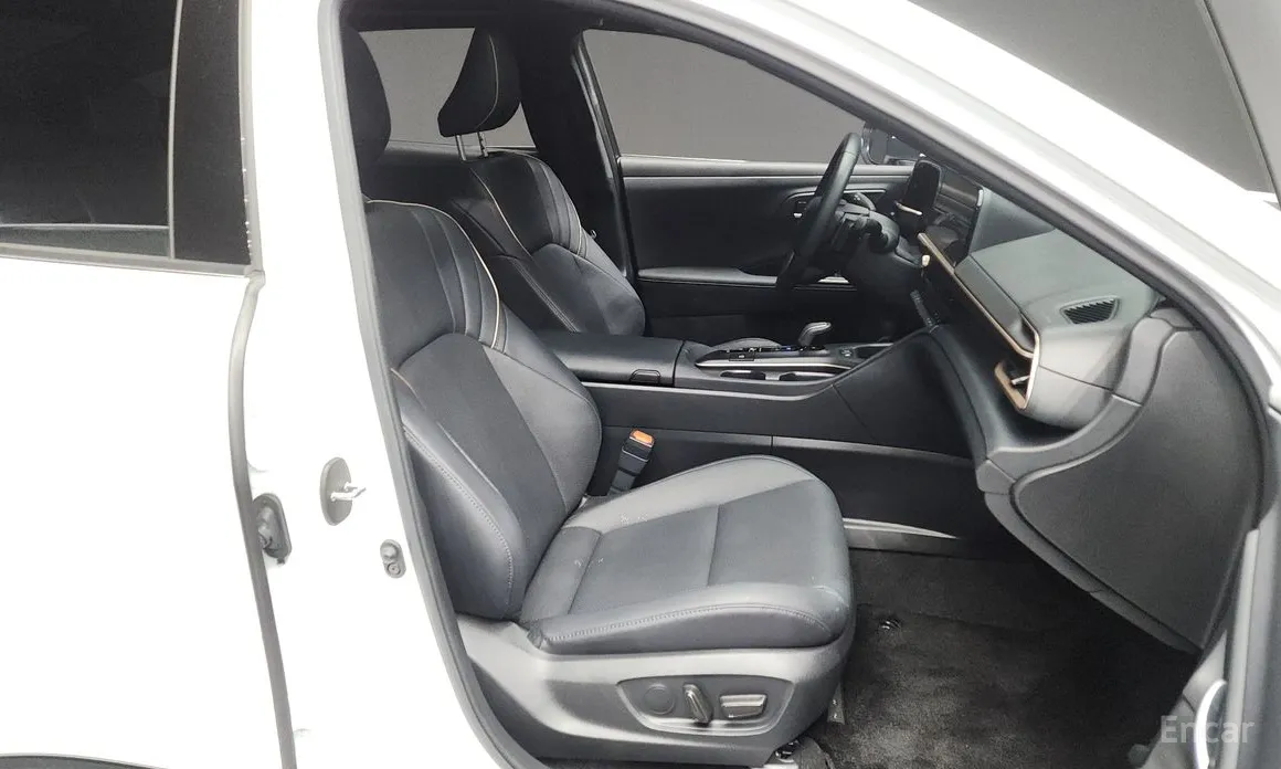 Фото 11 - Toyota Crown