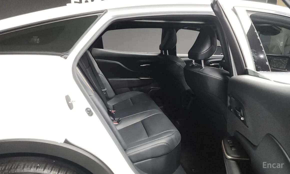 Фото 12 - Toyota Crown