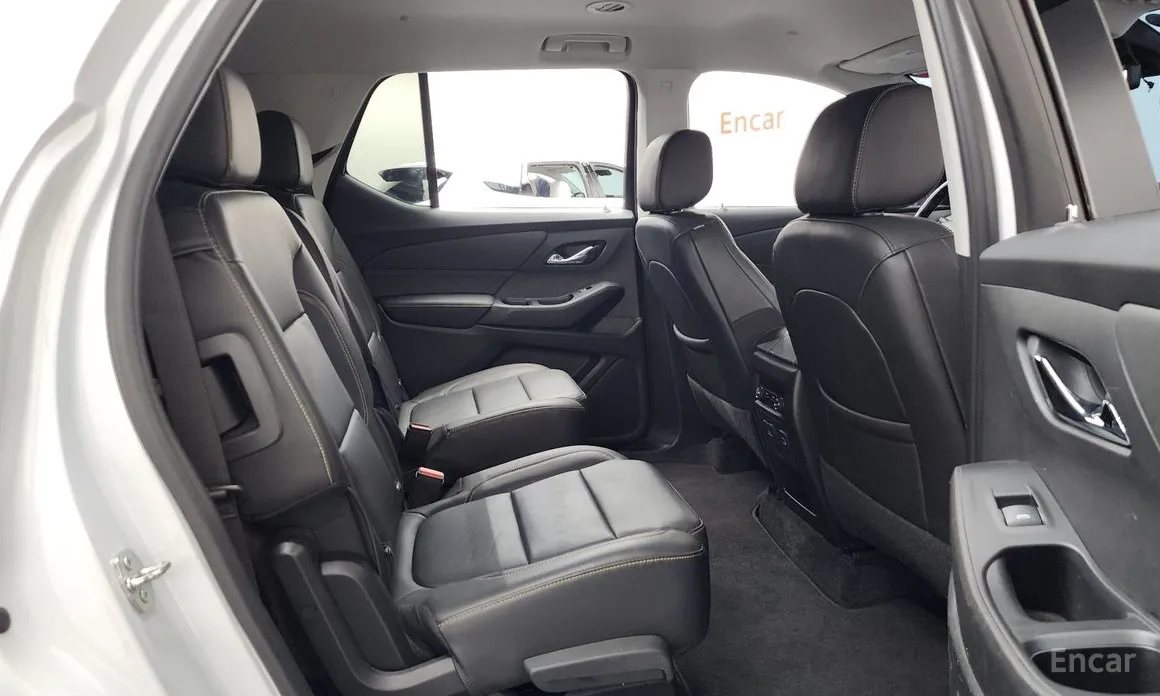 Фото 12 - Chevrolet Traverse