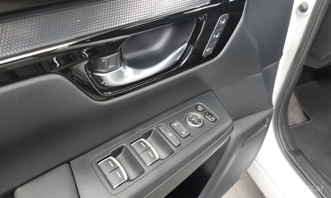 Фото 19 - Honda CR-V