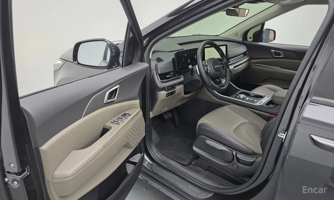 Фото 10 - Kia Carnival