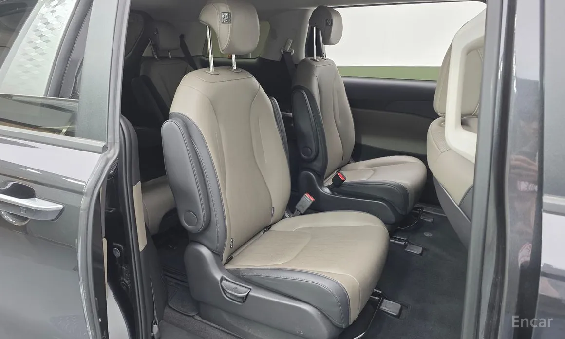 Фото 12 - Kia Carnival