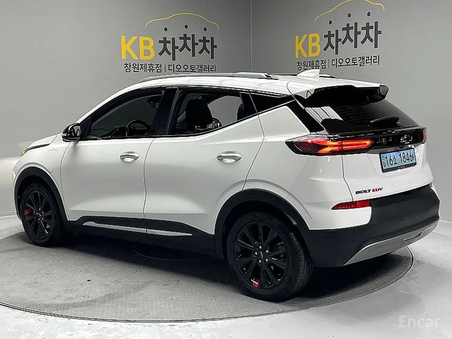 Фото 2 - Chevrolet Bolt EUV