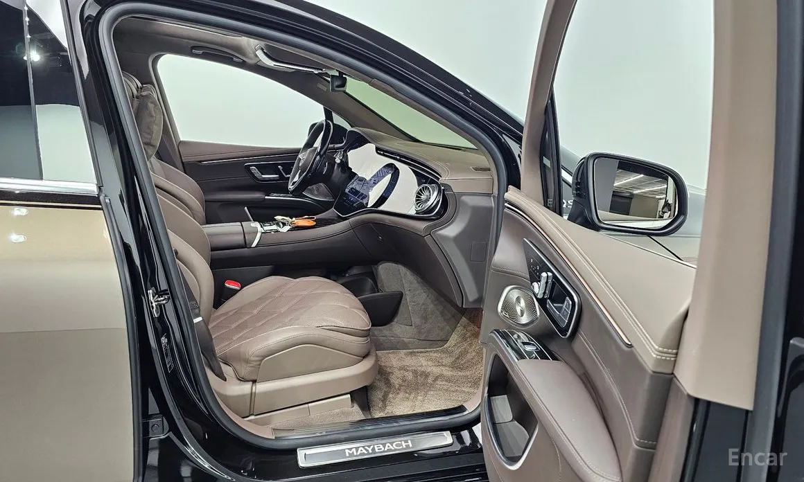 Фото 10 - Mercedes-Benz EQS