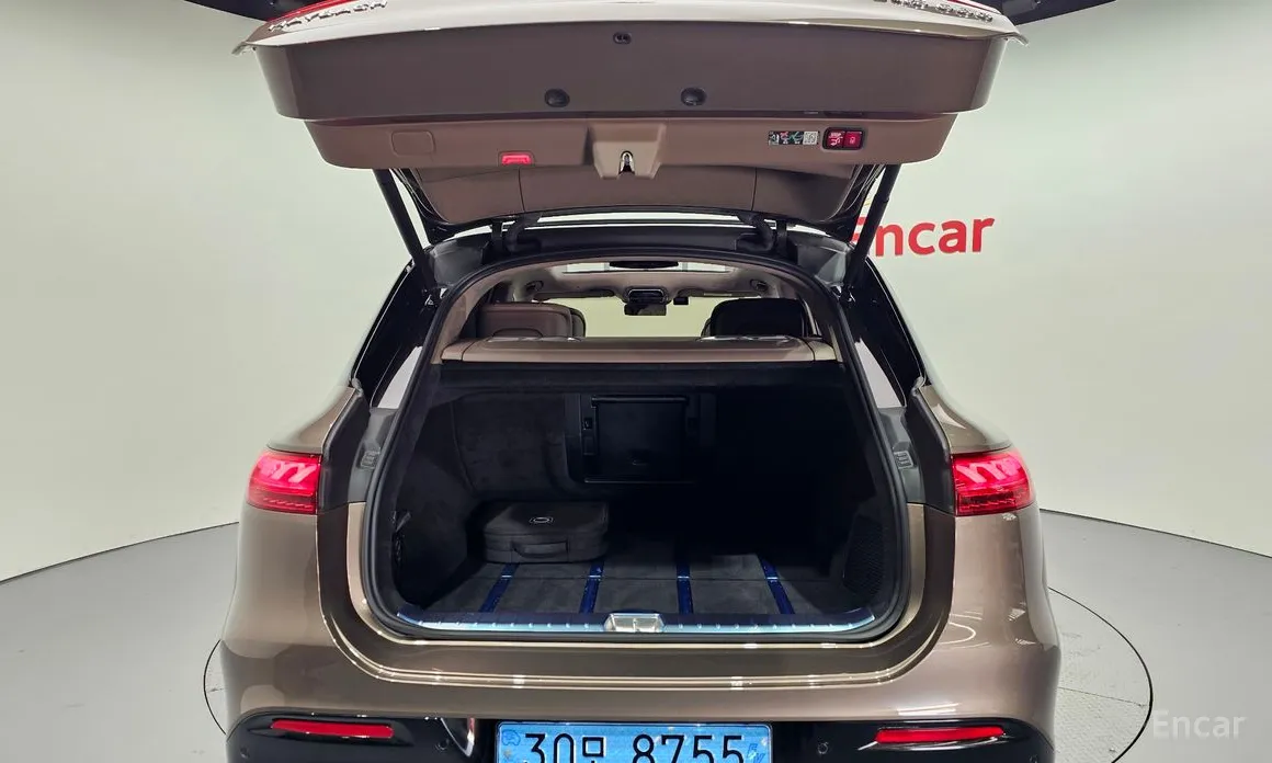 Фото 20 - Mercedes-Benz EQS