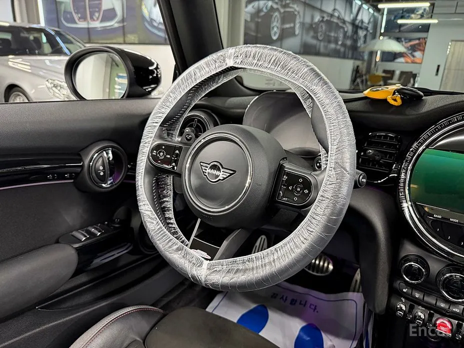 Фото 14 - Mini Cooper Convertible