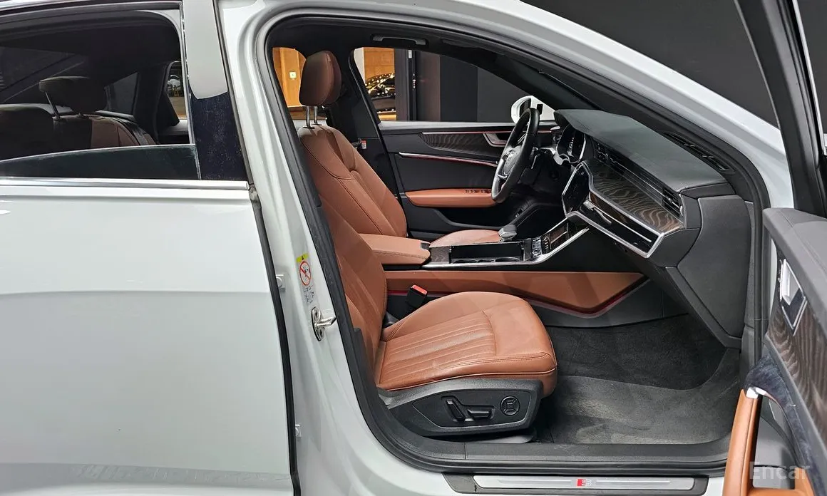 Фото 10 - Audi A6