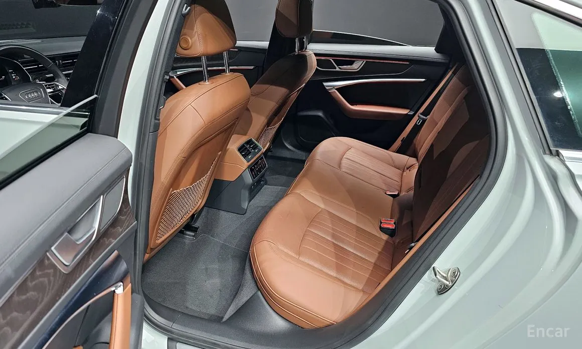 Фото 12 - Audi A6