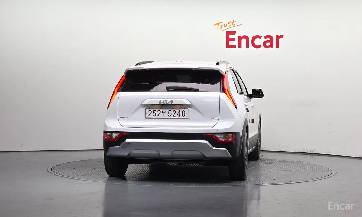 Фото 4 - Kia Niro