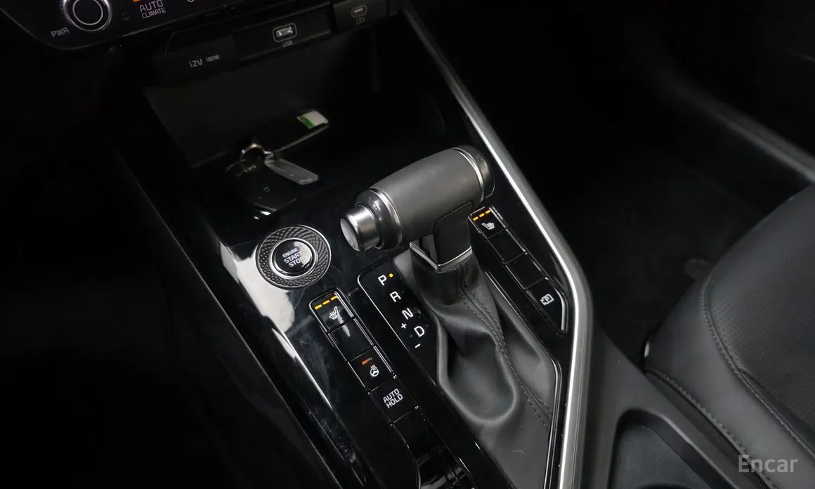 Фото 9 - Kia Niro