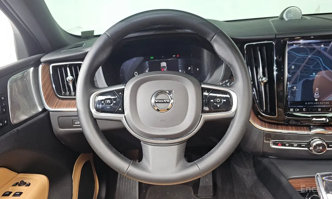 Фото 13 - Volvo XC60