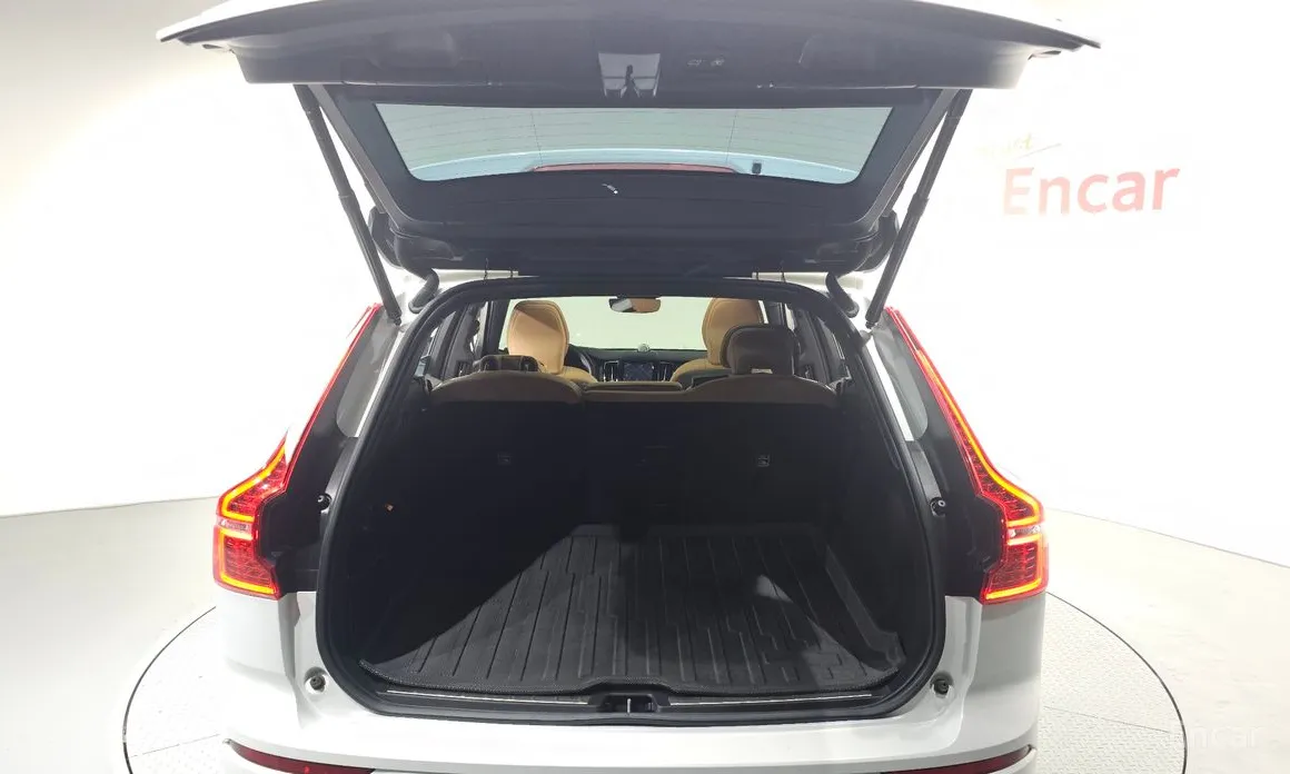 Фото 20 - Volvo XC60