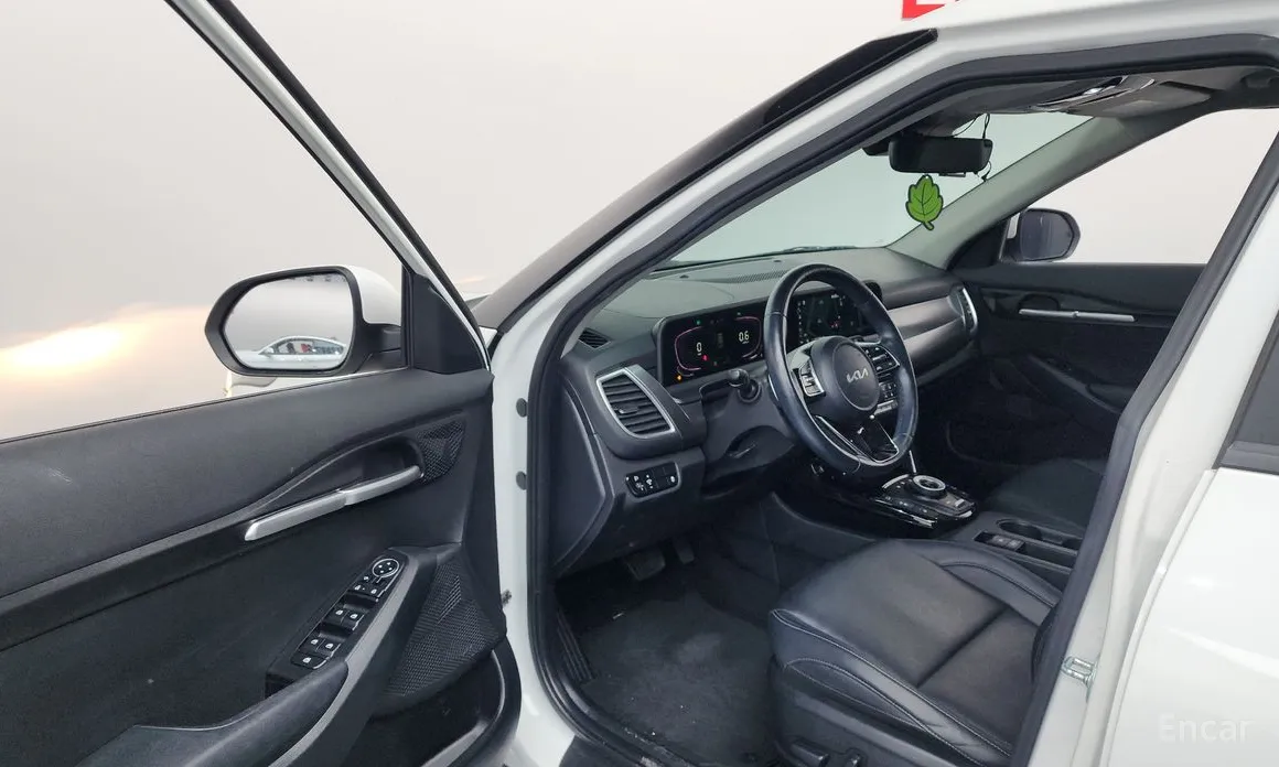 Фото 10 - Kia Seltos