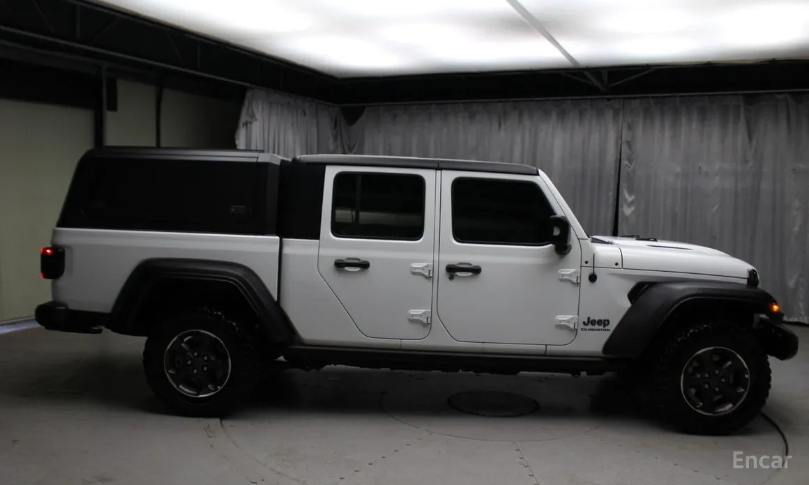 Фото 18 - Jeep Gladiator