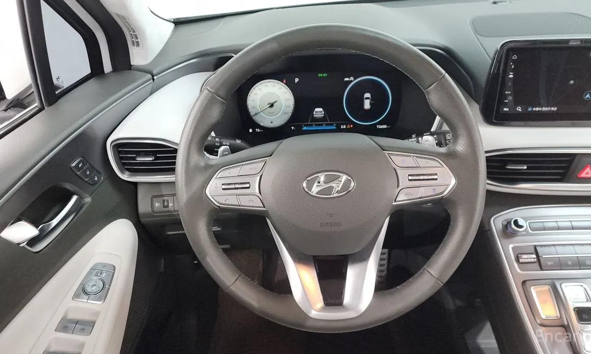 Фото 13 - Hyundai Santa Fe