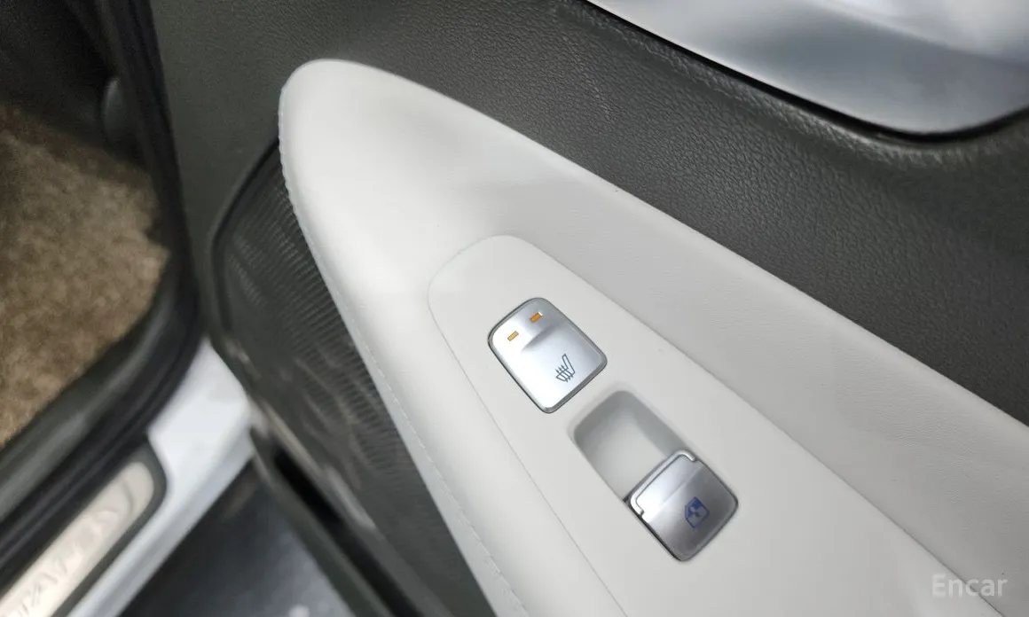 Фото 19 - Hyundai Santa Fe