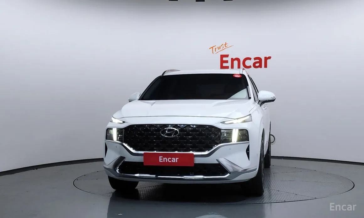 Фото 3 - Hyundai Santa Fe