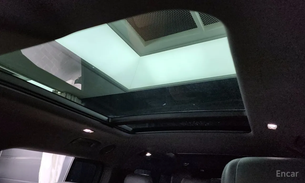 Фото 18 - Land Rover Defender