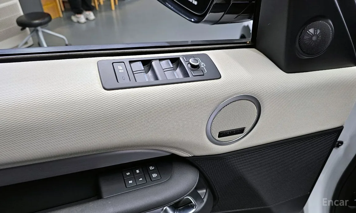 Фото 14 - Land Rover Discovery