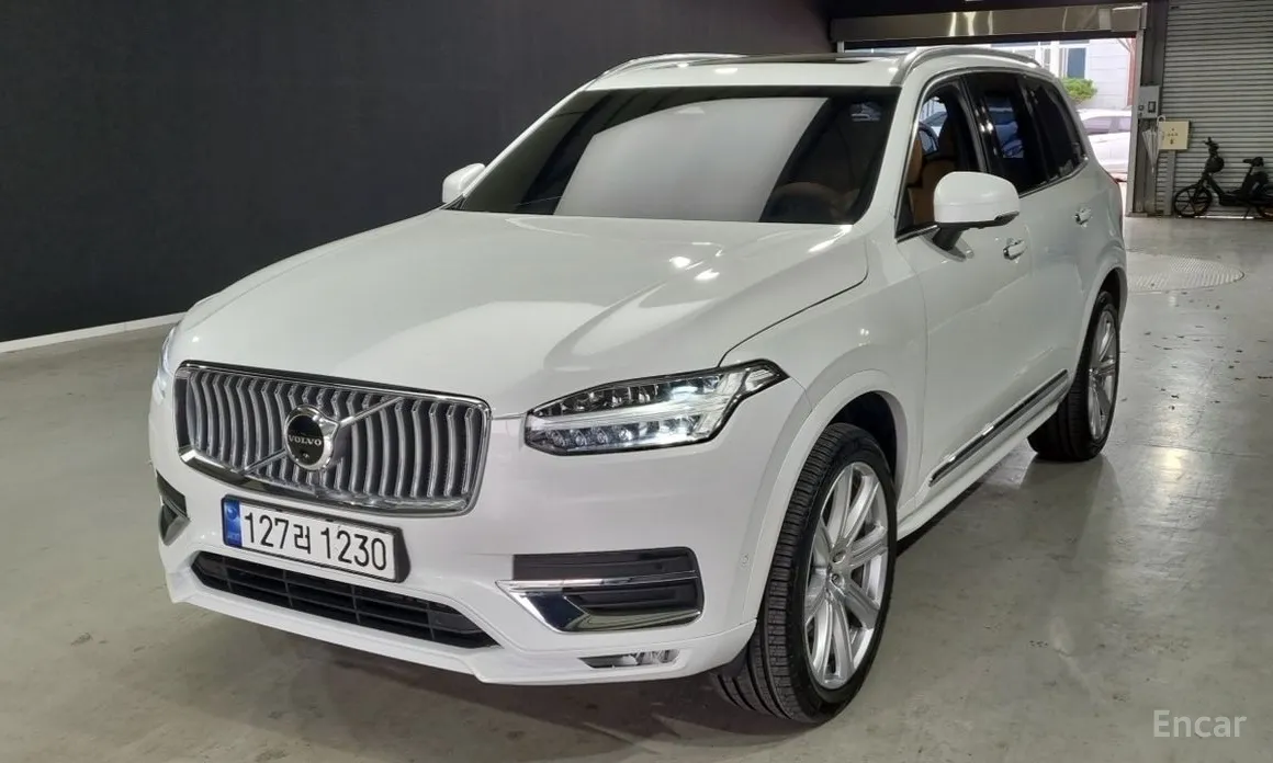 Фото 2 - Volvo XC90