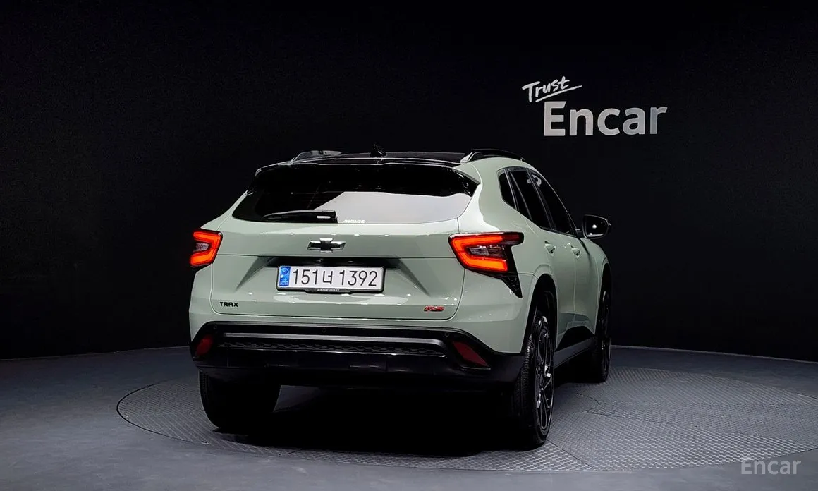 Фото 4 - Chevrolet Trax