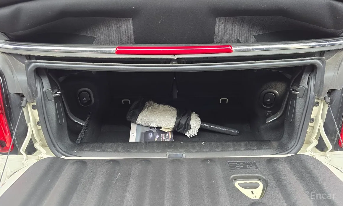 Фото 20 - Mini Cooper Convertible