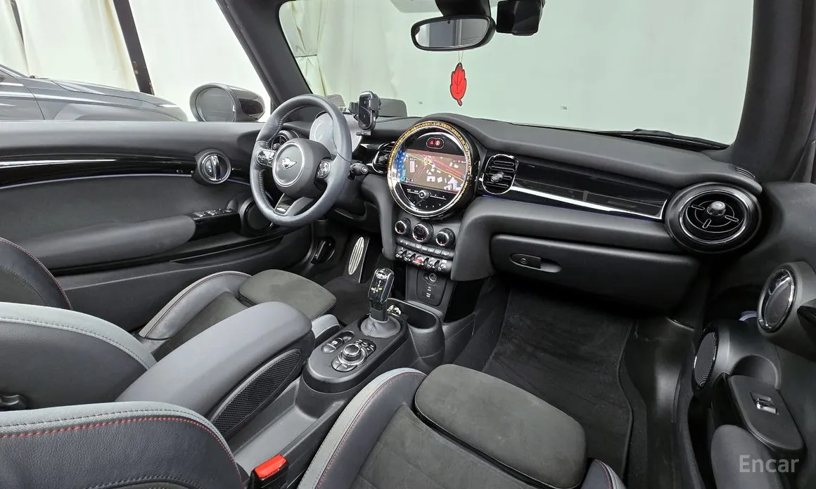 Фото 7 - Mini Cooper Convertible