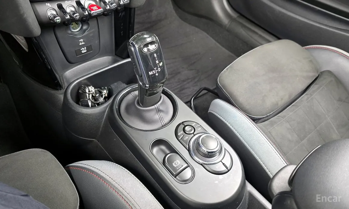 Фото 9 - Mini Cooper Convertible