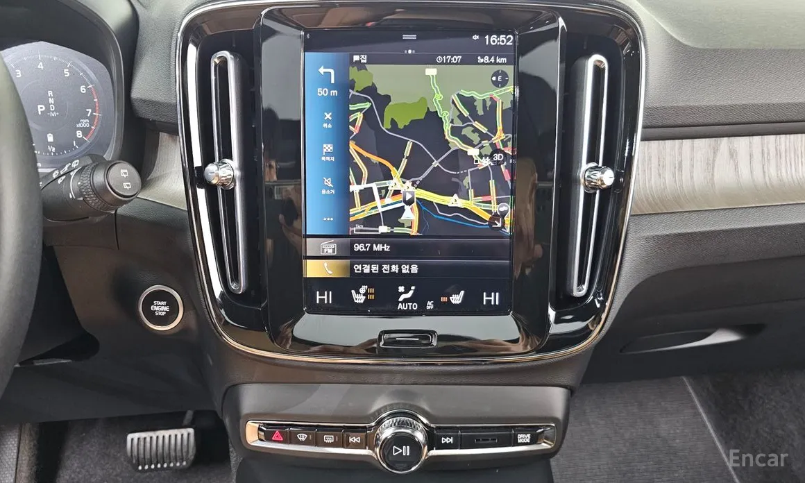 Фото 14 - Volvo XC40