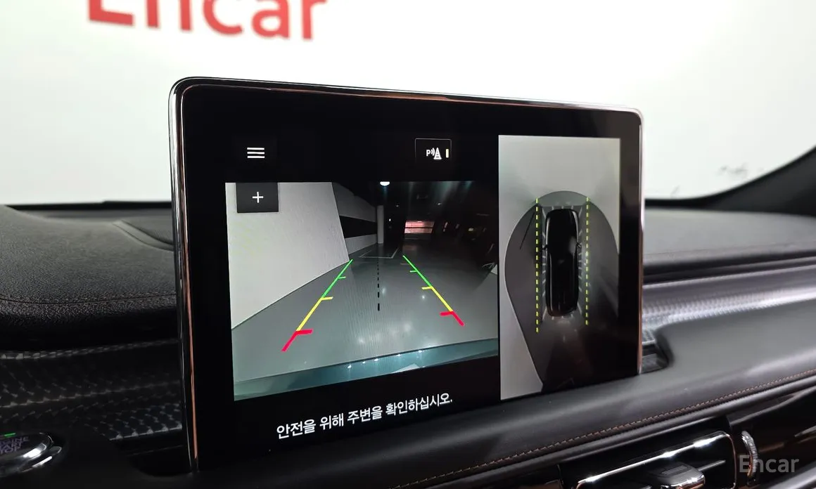 Фото 16 - Lincoln Aviator