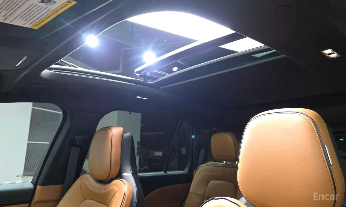 Фото 18 - Lincoln Aviator