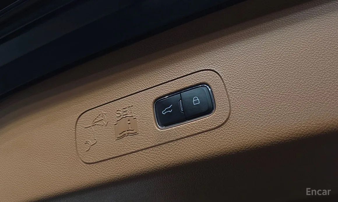 Фото 20 - Lincoln Aviator